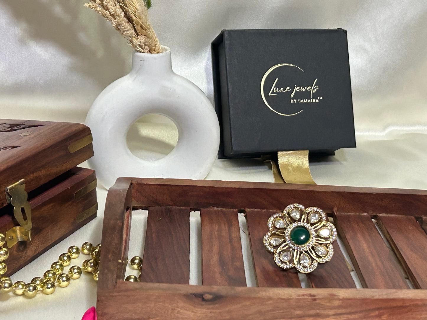 Mayra Blooming green Ring