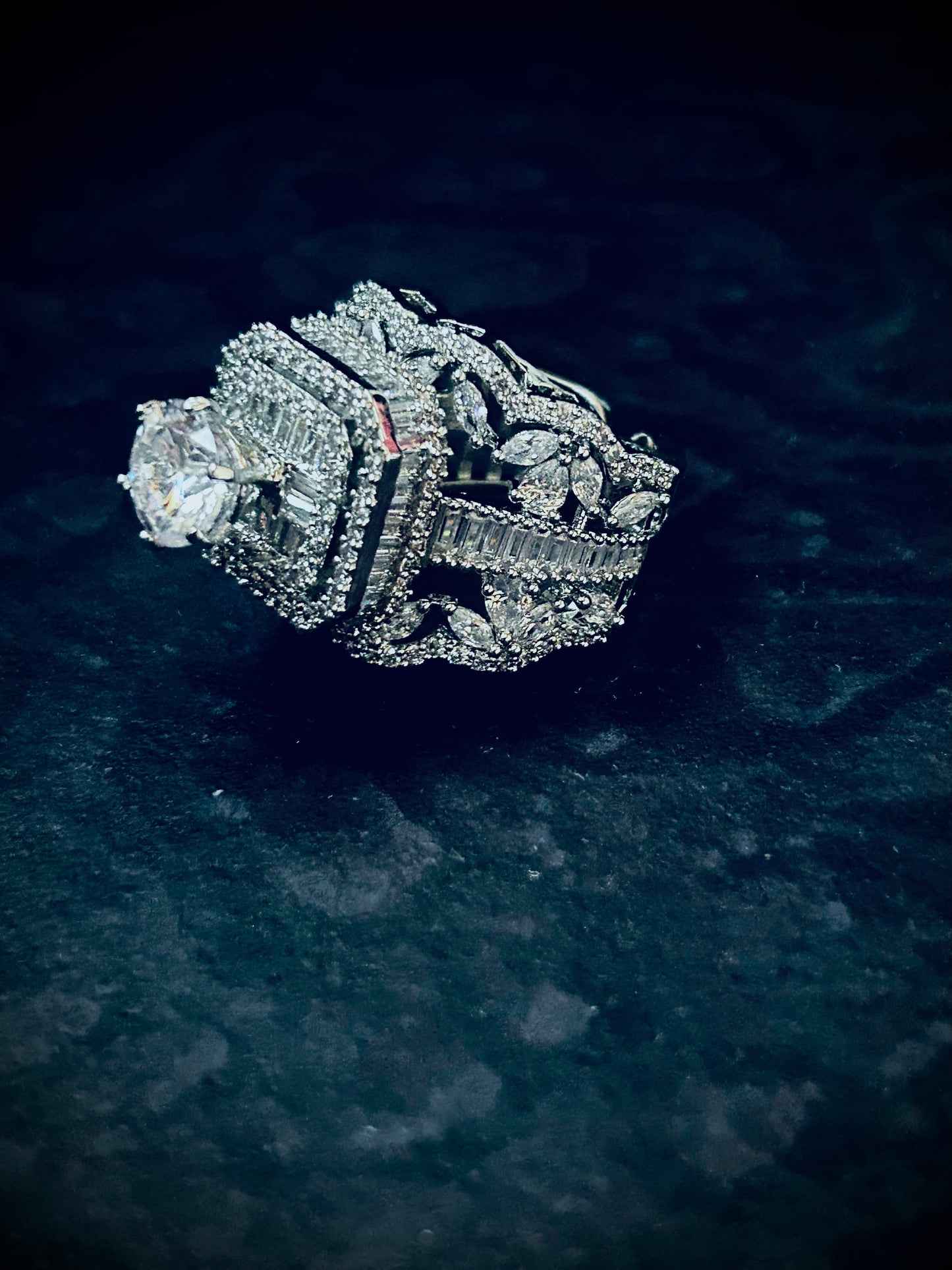 Queen silver ring