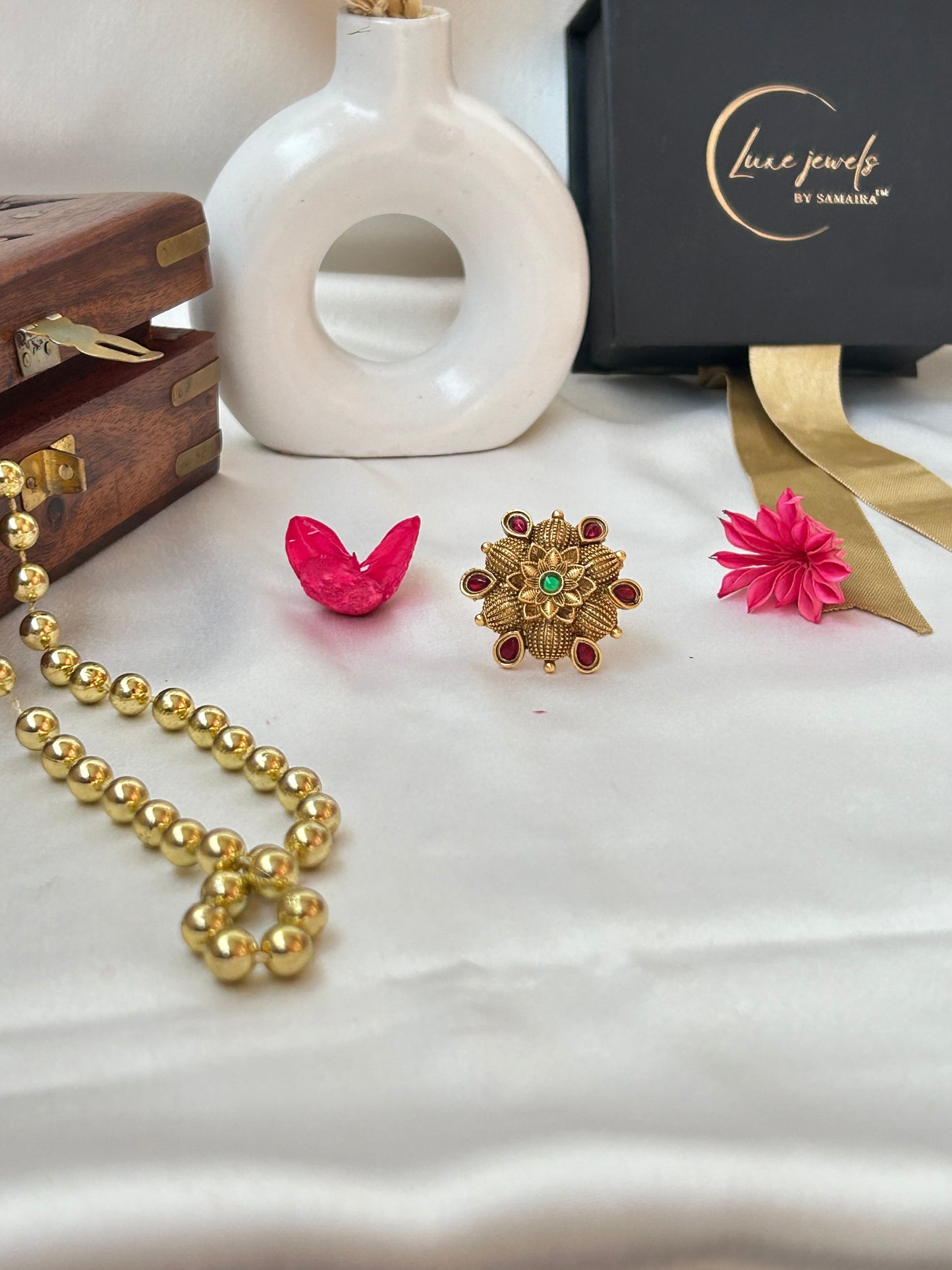 Twisha floral Ring