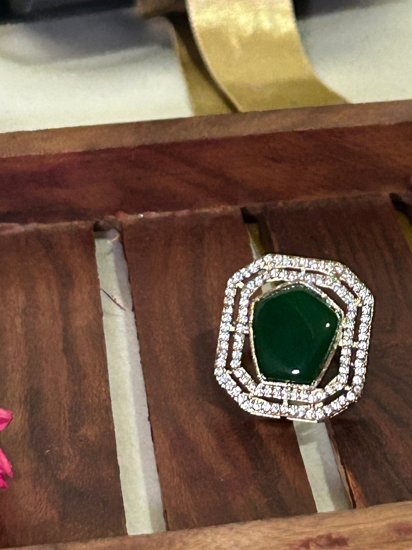 kriti green Ring