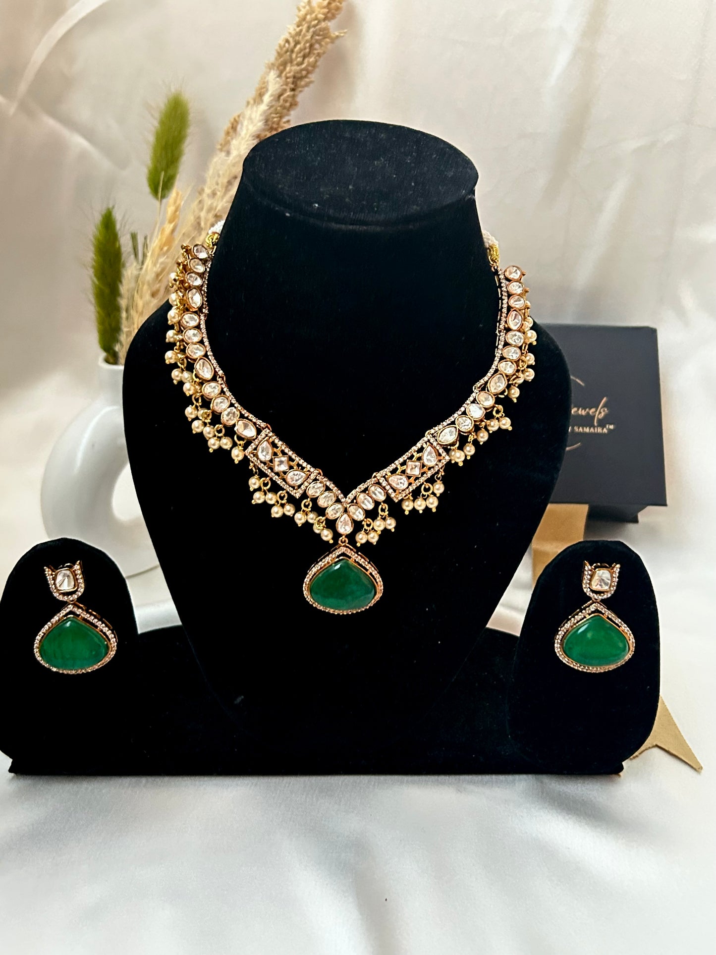 Sia emerald necklaceset