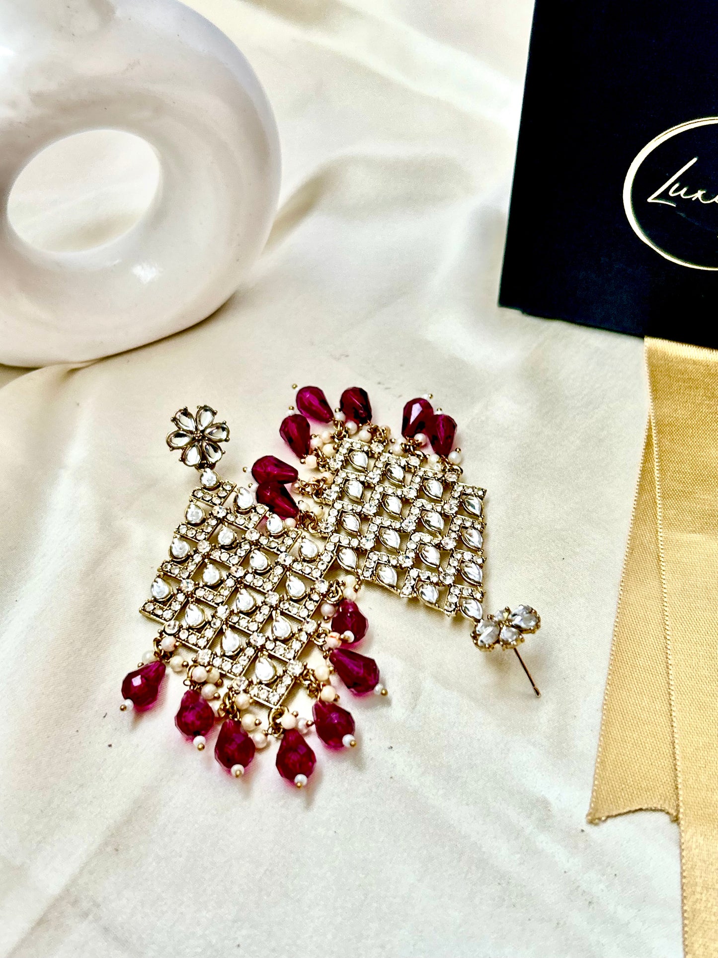 Shloka Maroon chandbalis
