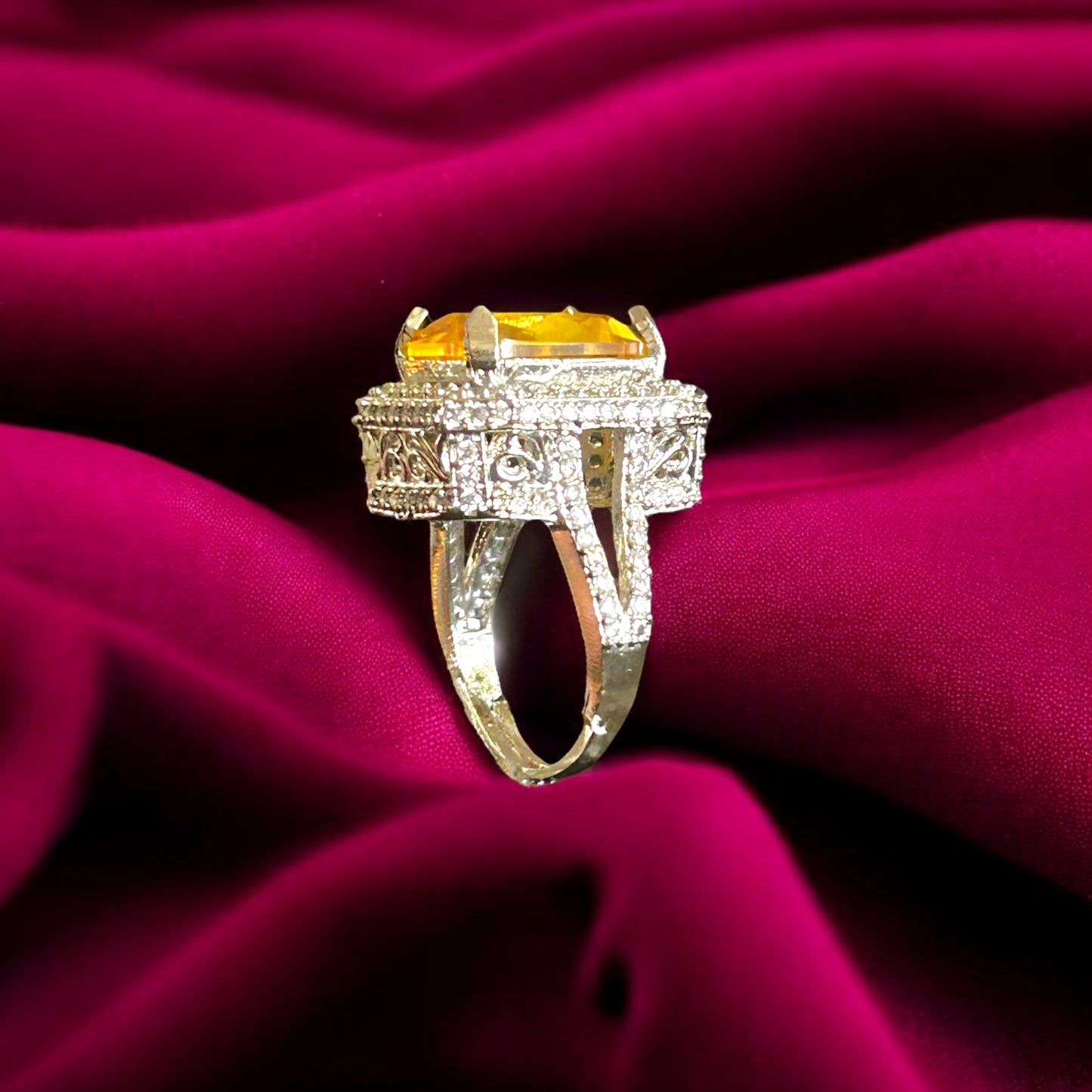 Velvet Night Yellow Ring