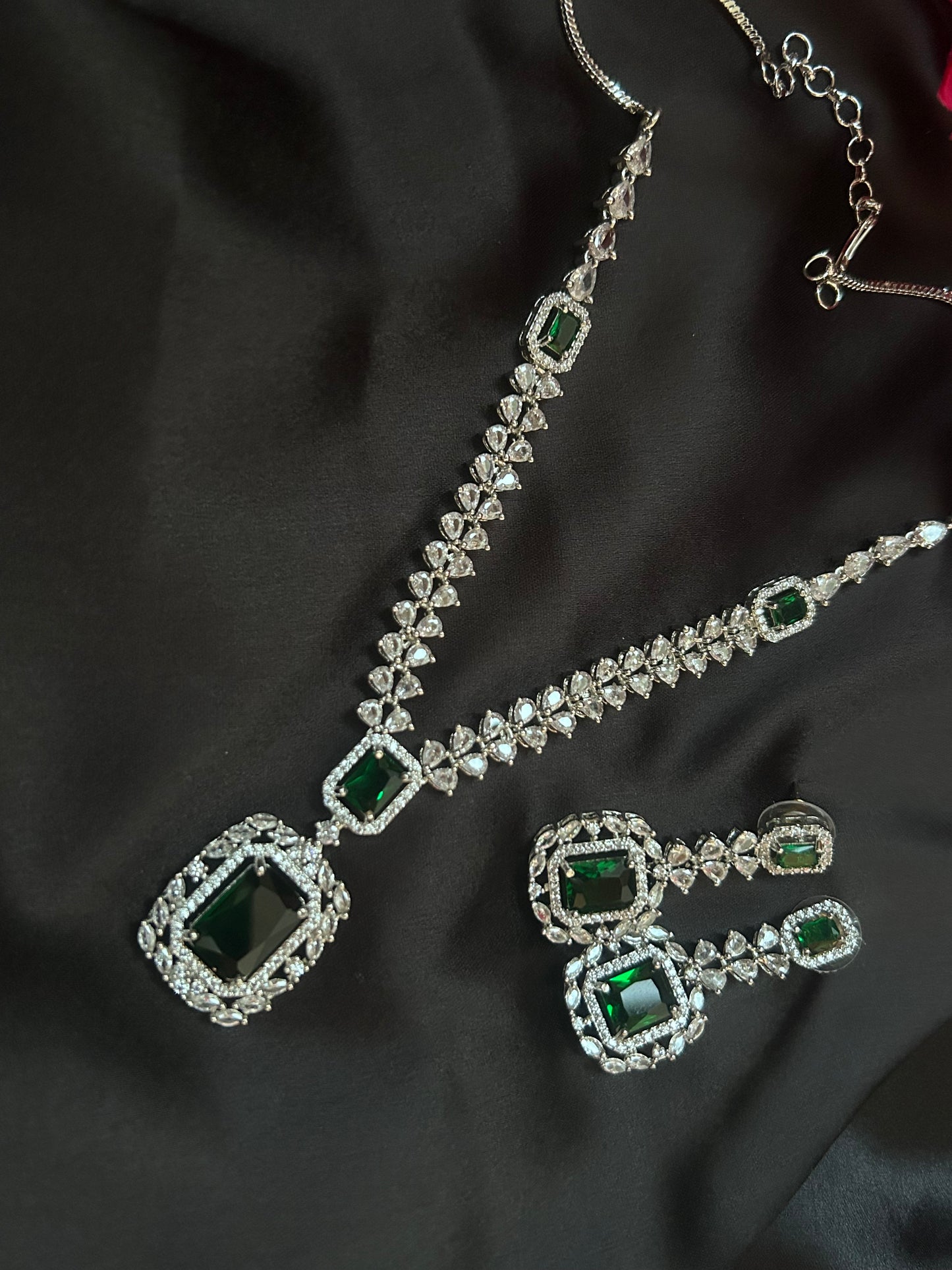 Layla Emerald necklace
