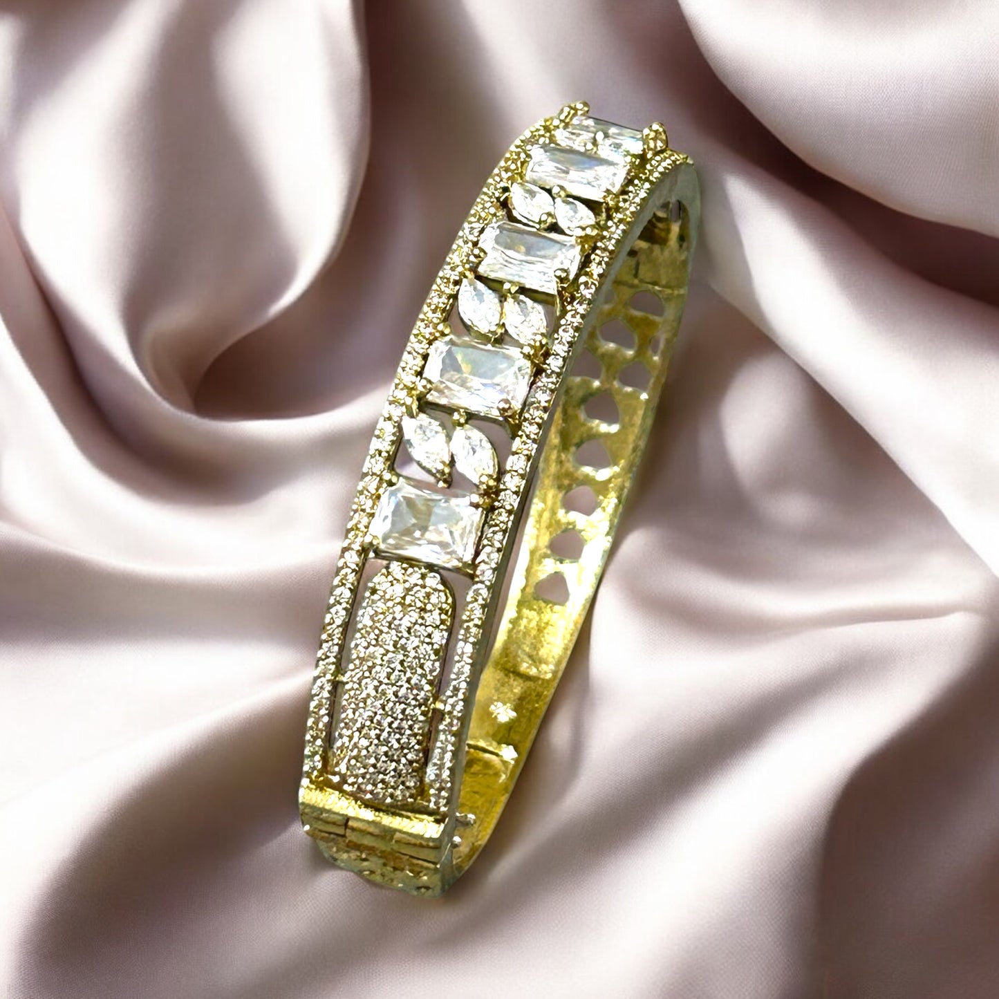 Zeev Golden Bracelet
