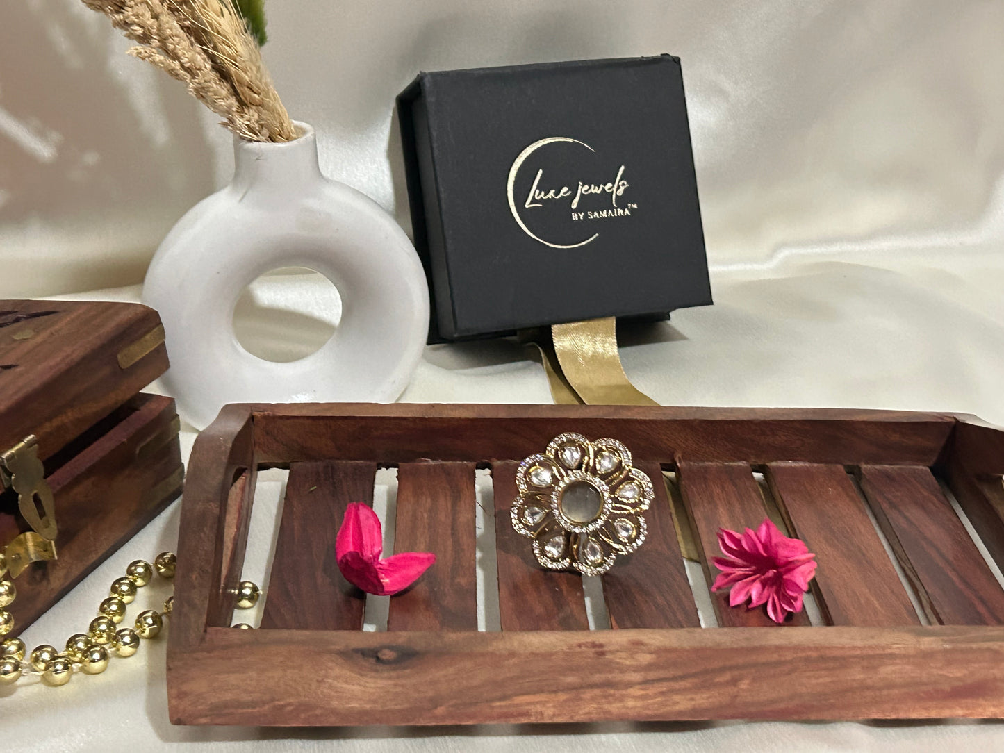Mayra Blooming grey Ring