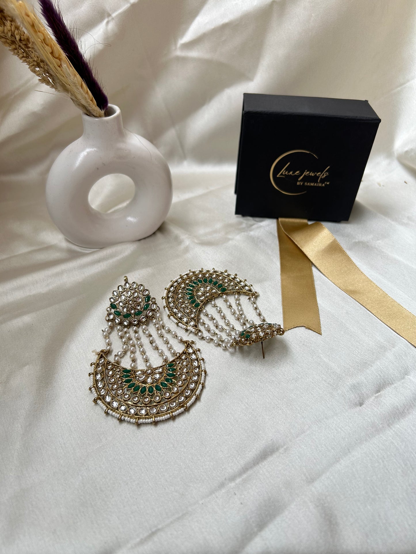 Keshavi Green Chandbali