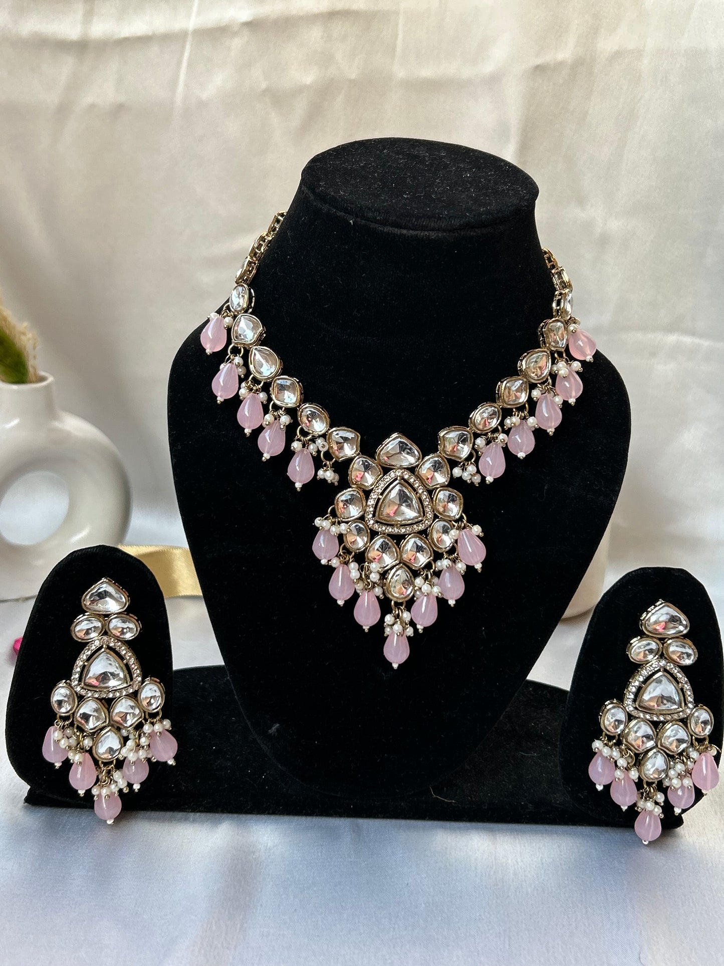 Megha pink necklace