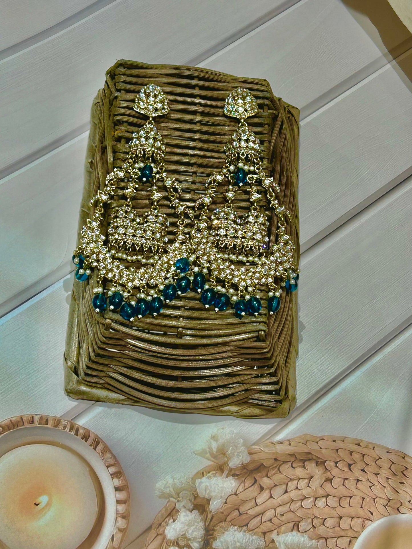 Aadhya Rama Blue chandbalis