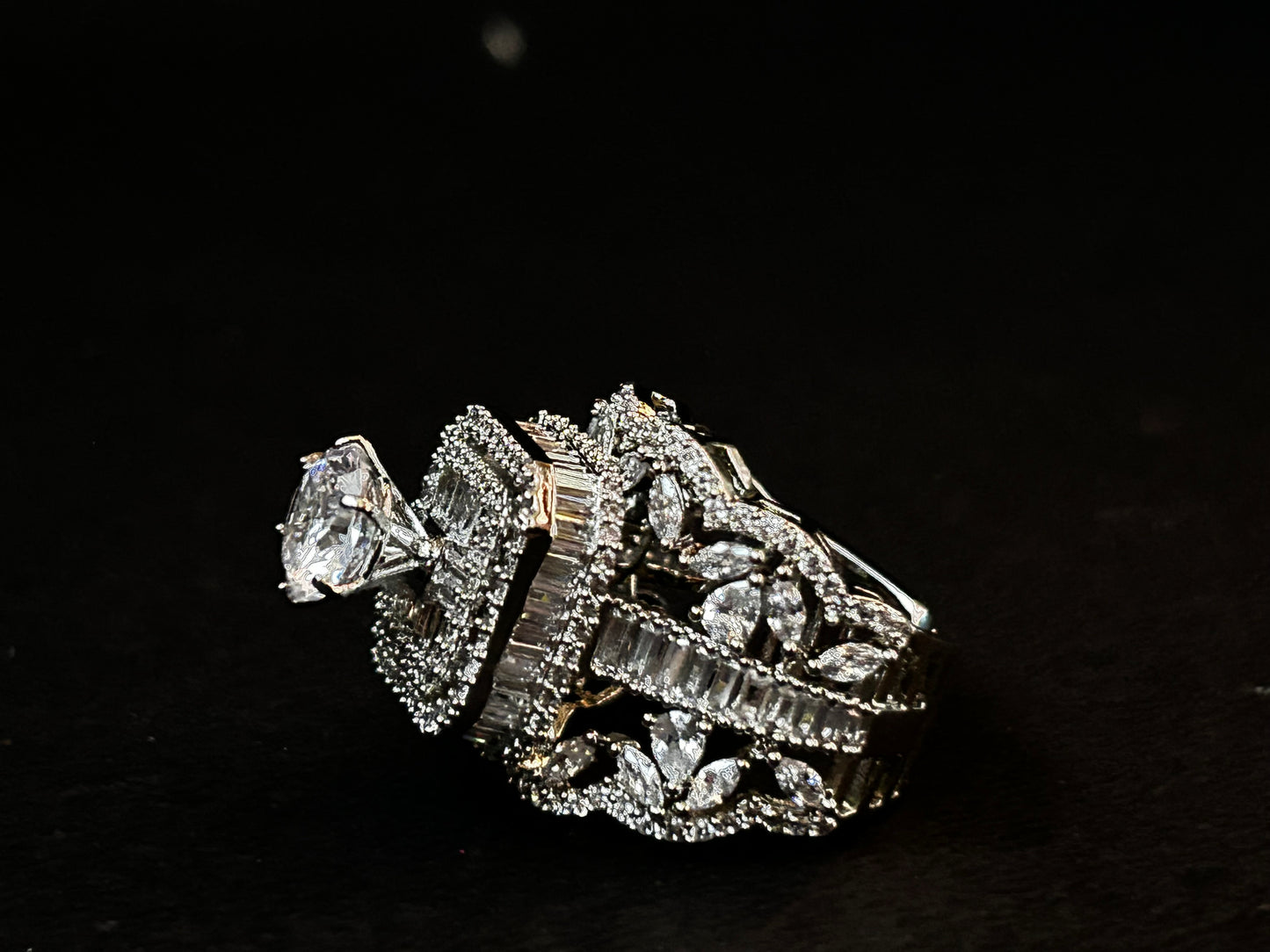 Queen silver ring
