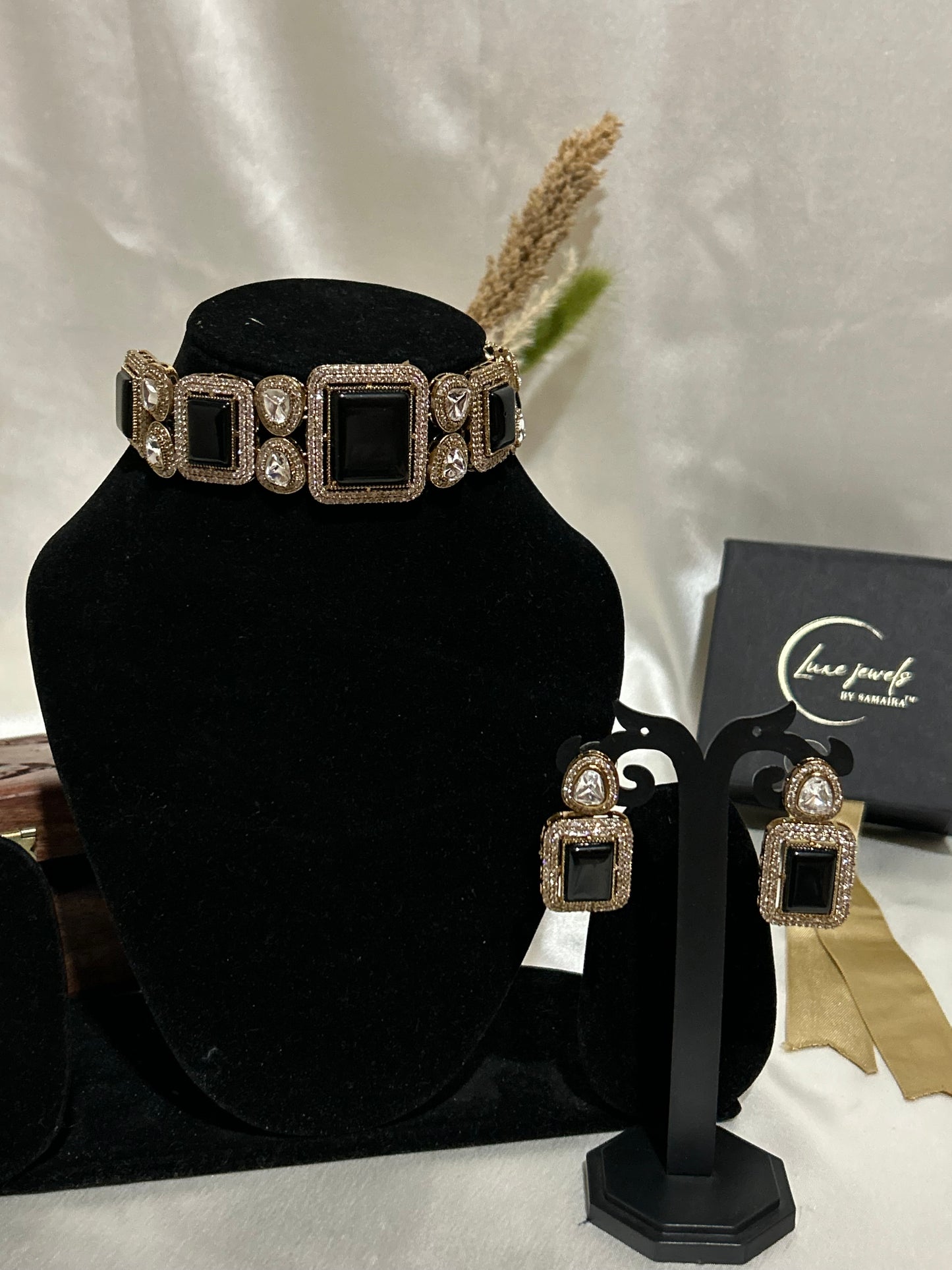 Black AD Kundan Necklaceset