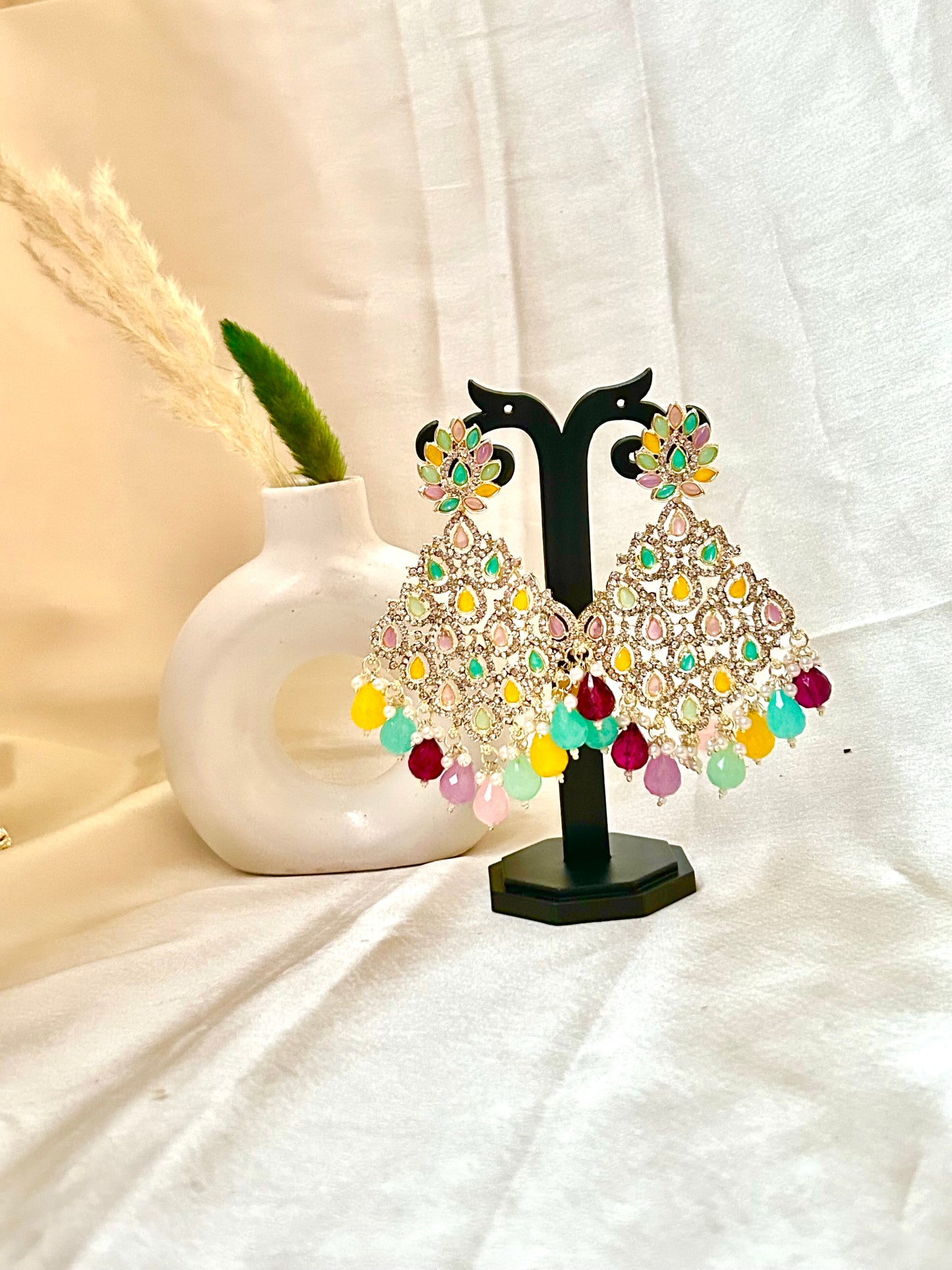 Naisha multi colour Chandbal