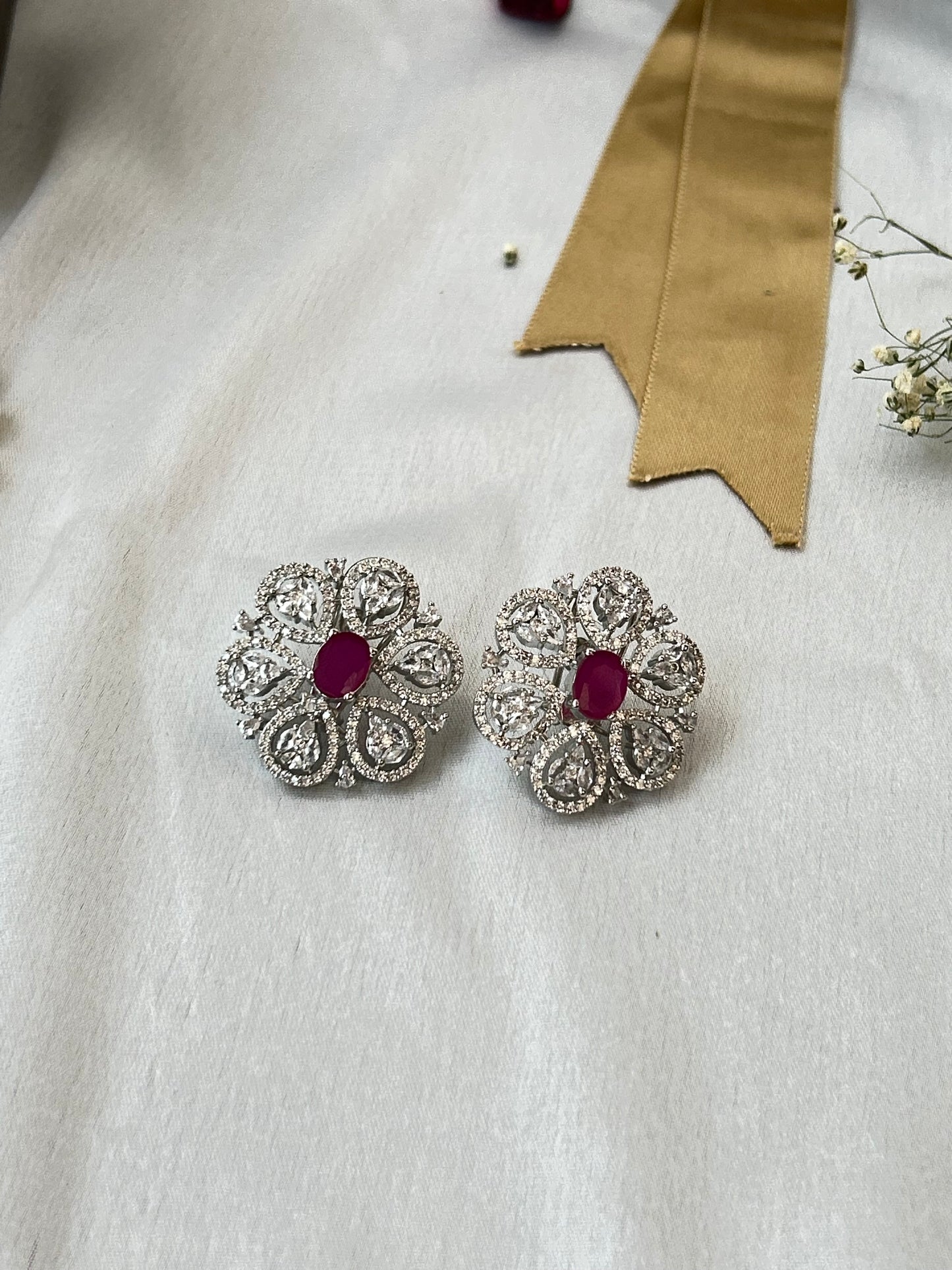 Diva magenta studs Earrings