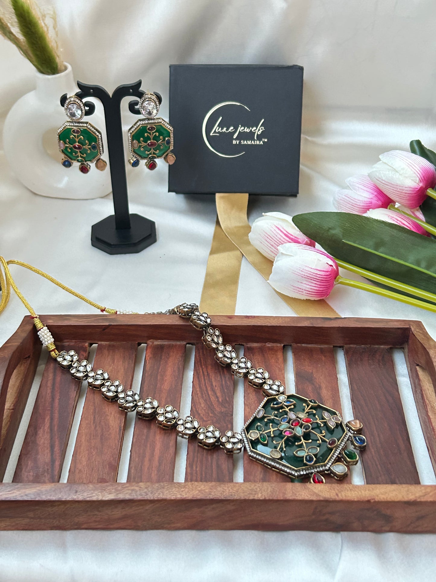 Gauranshi necklaceset