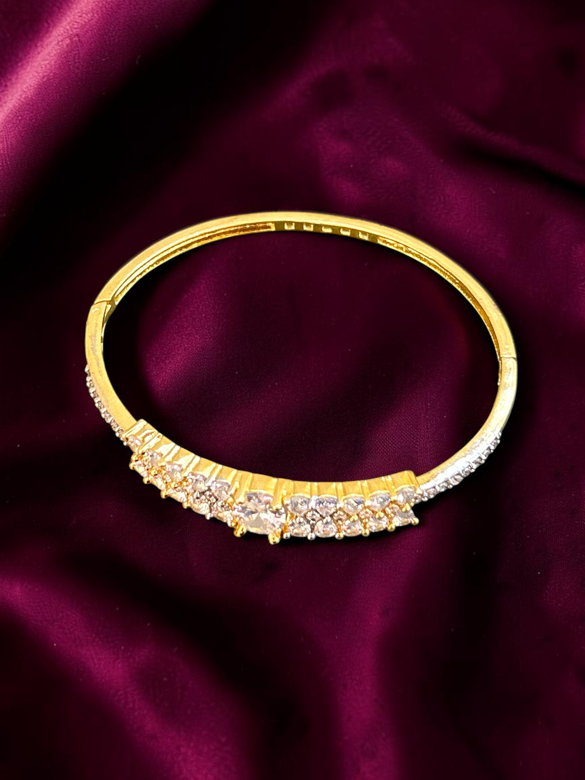 Nayra Golden Bracelet
