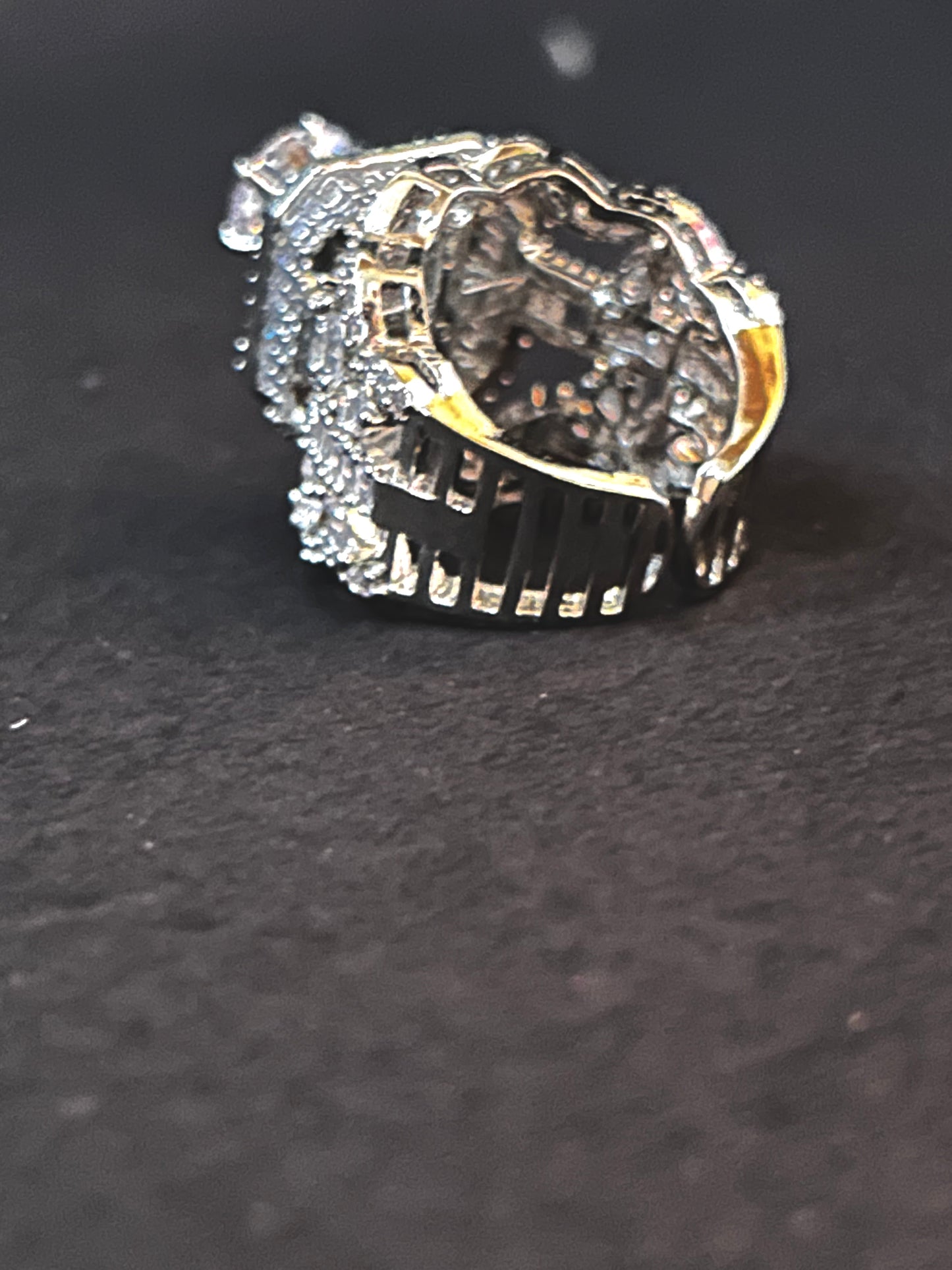 Queen silver ring