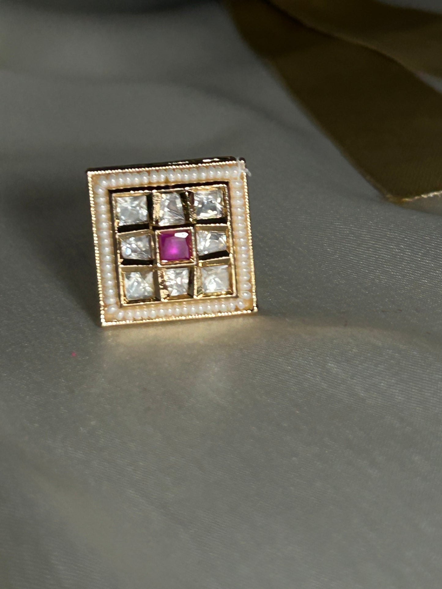 Falak gold ring