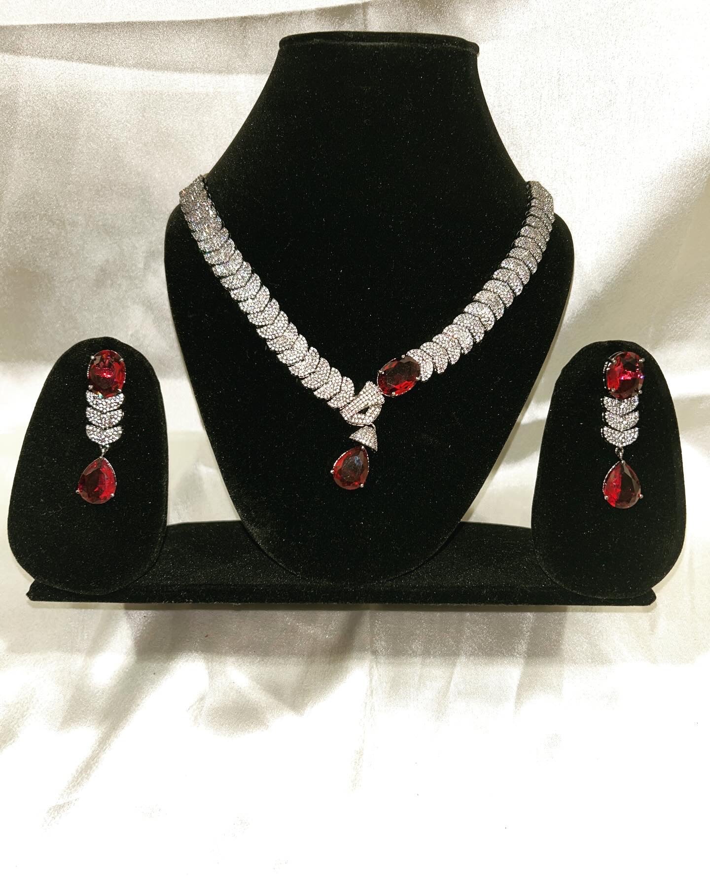 Ruby American diamond necklace