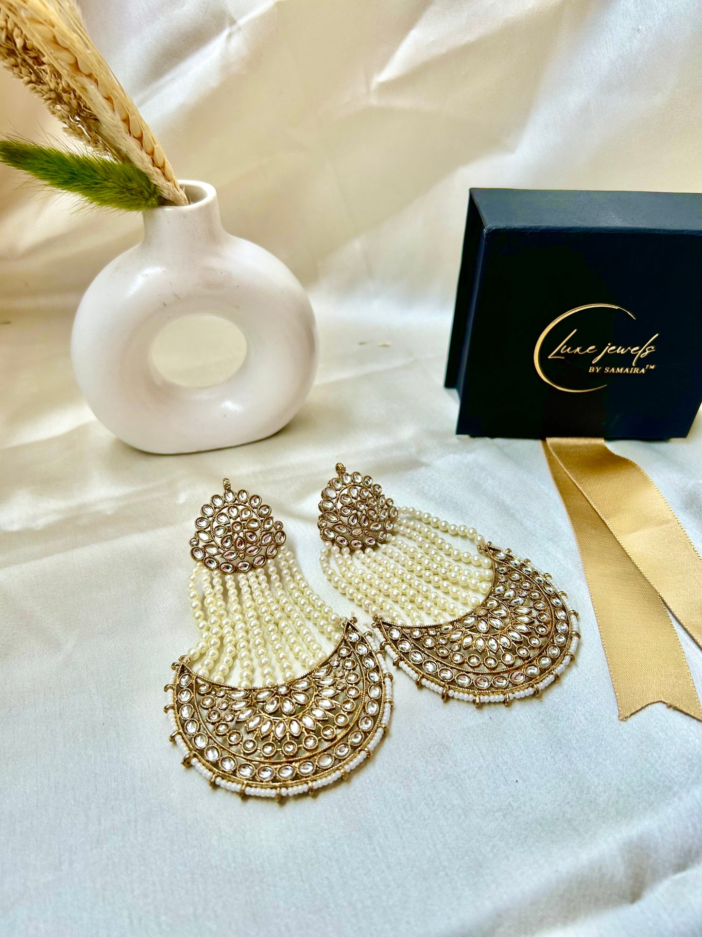 Keshavi Ivory Chandbali