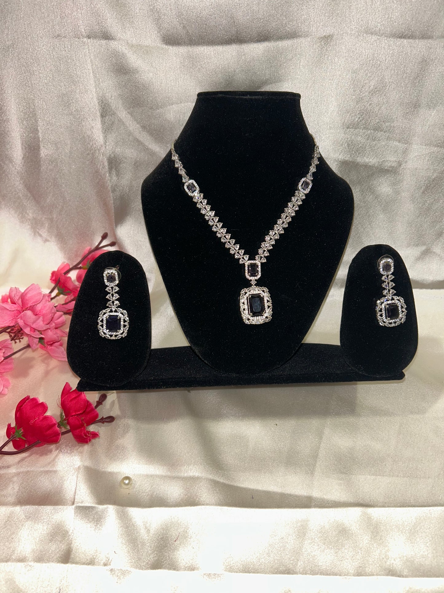 Layla purple necklace