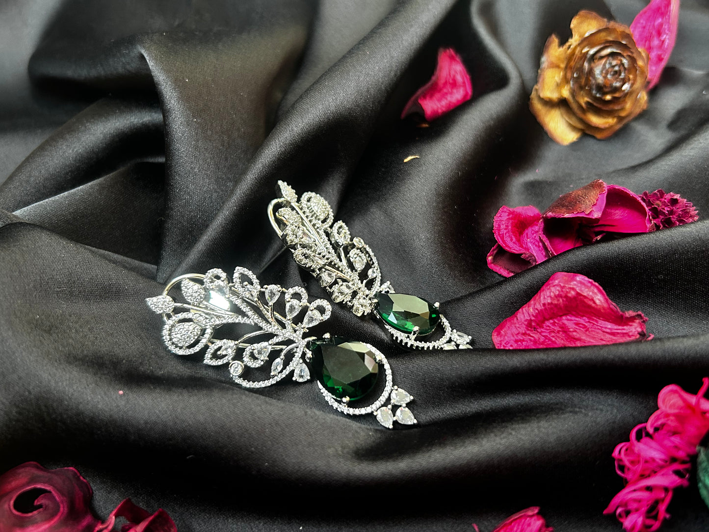 Innaya Emerald Earing