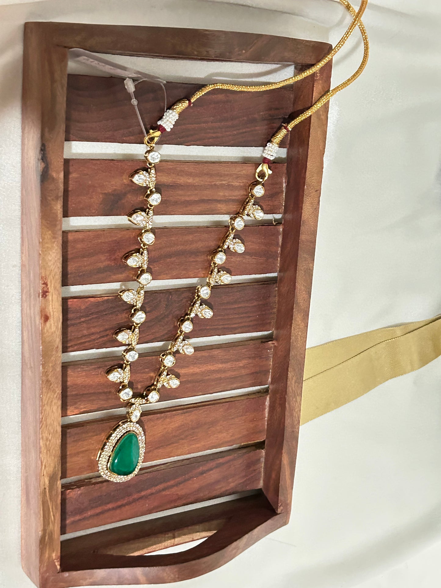 emerald green necklace