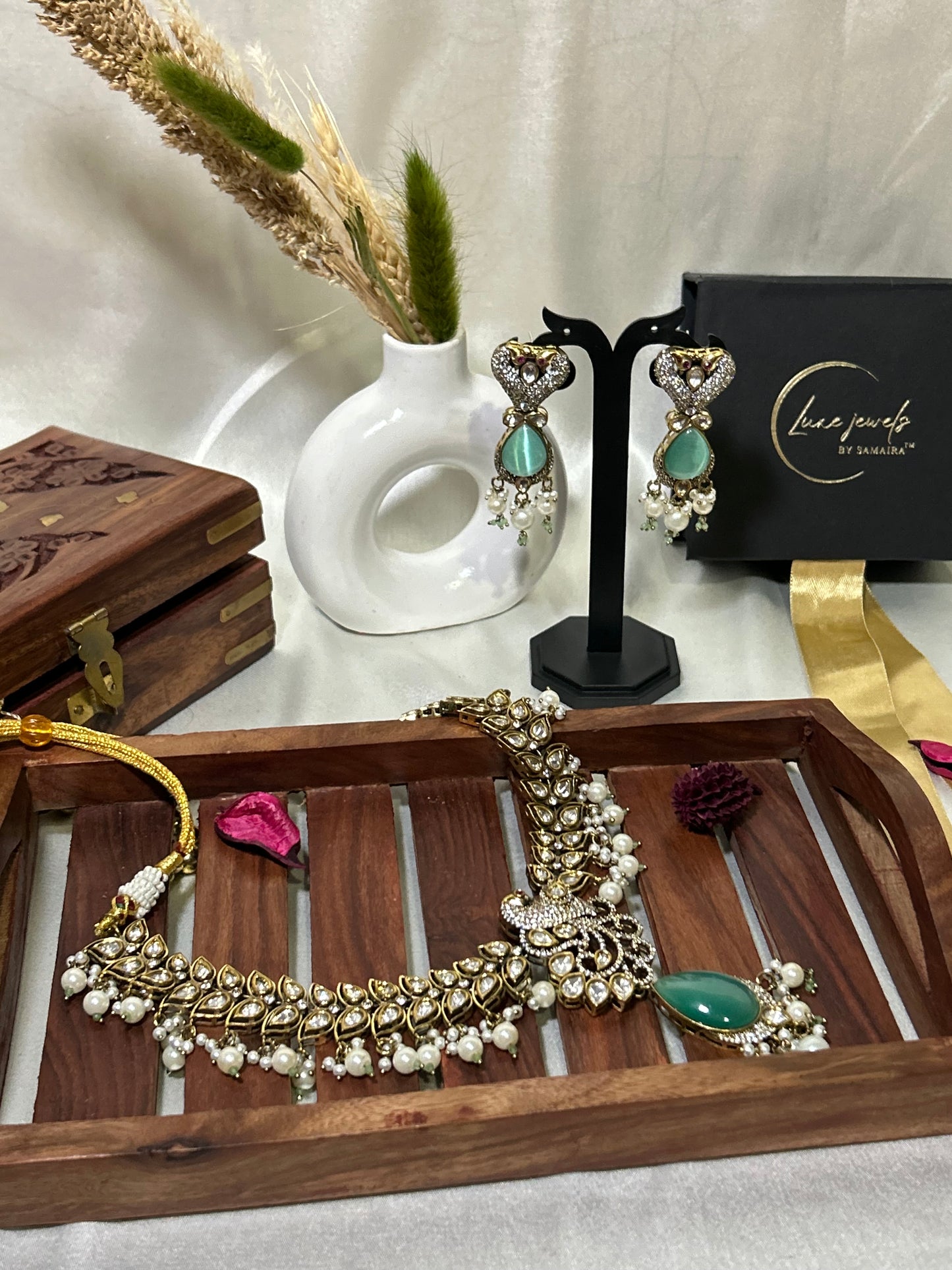 Arina sea green kundan necklaceset