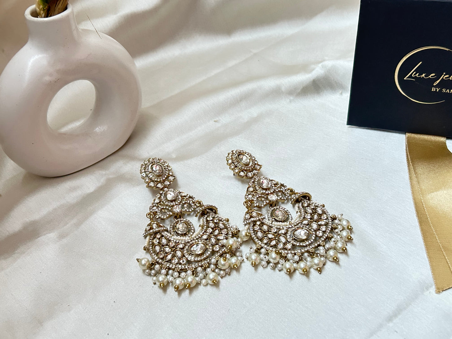 Vruti ivory Chandbali