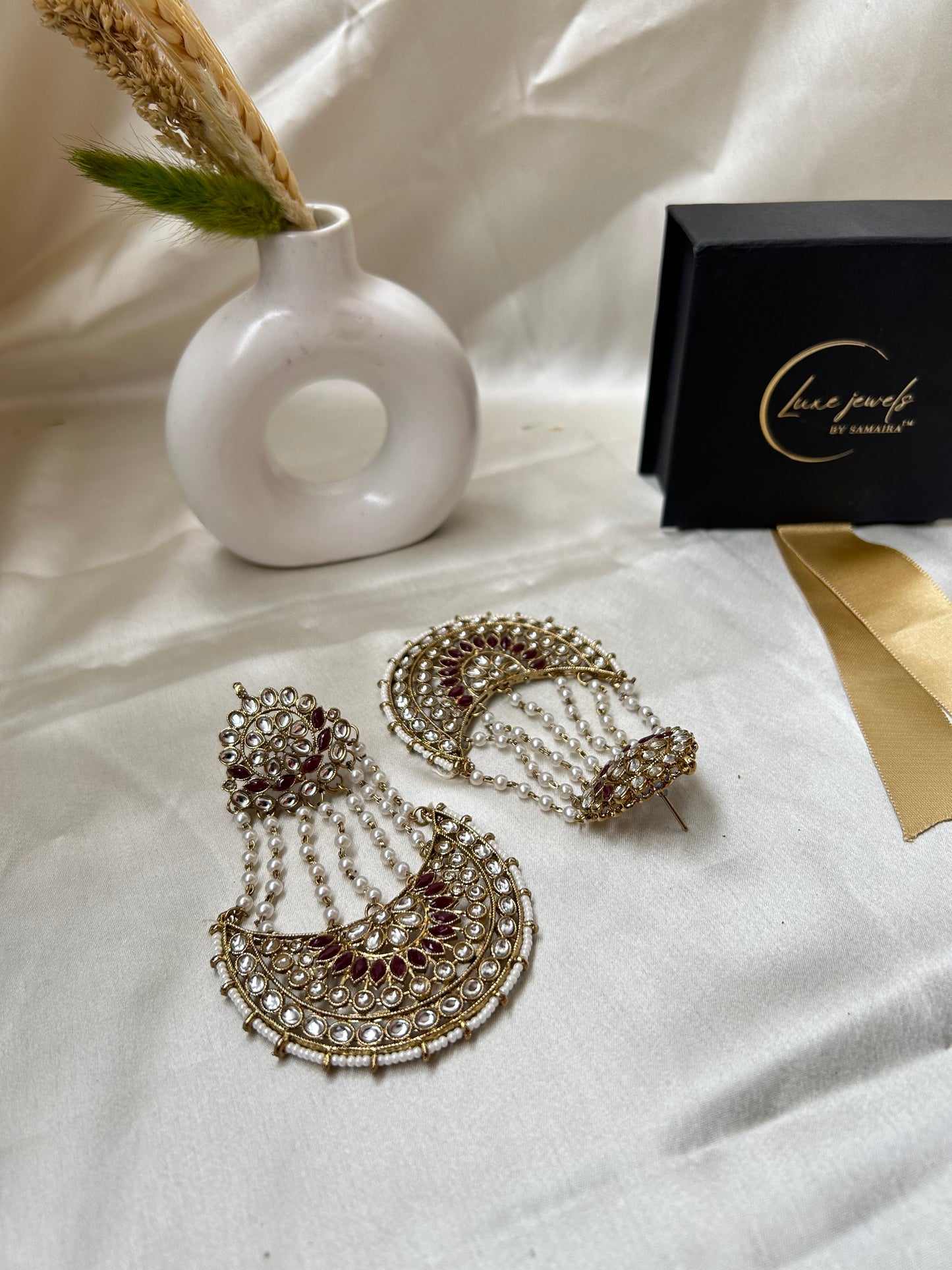 Keshavi Maroon Chandbali