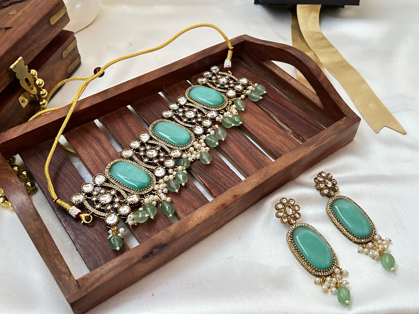 krisha green necklace set
