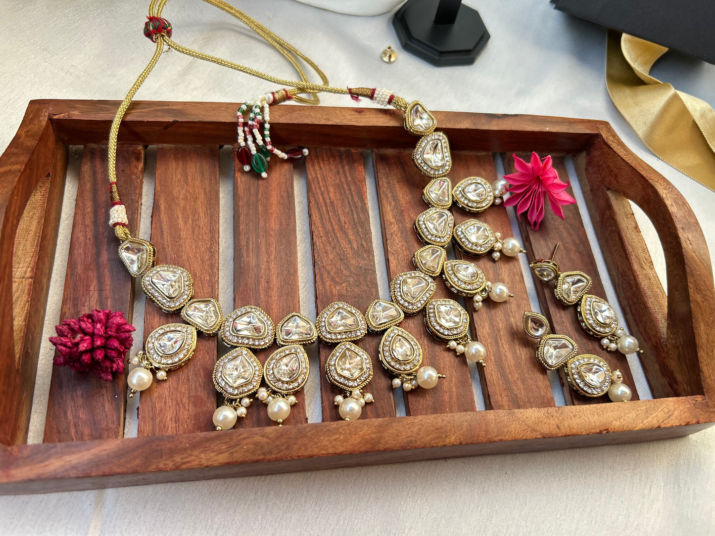 Shanu ivory kundan necklace