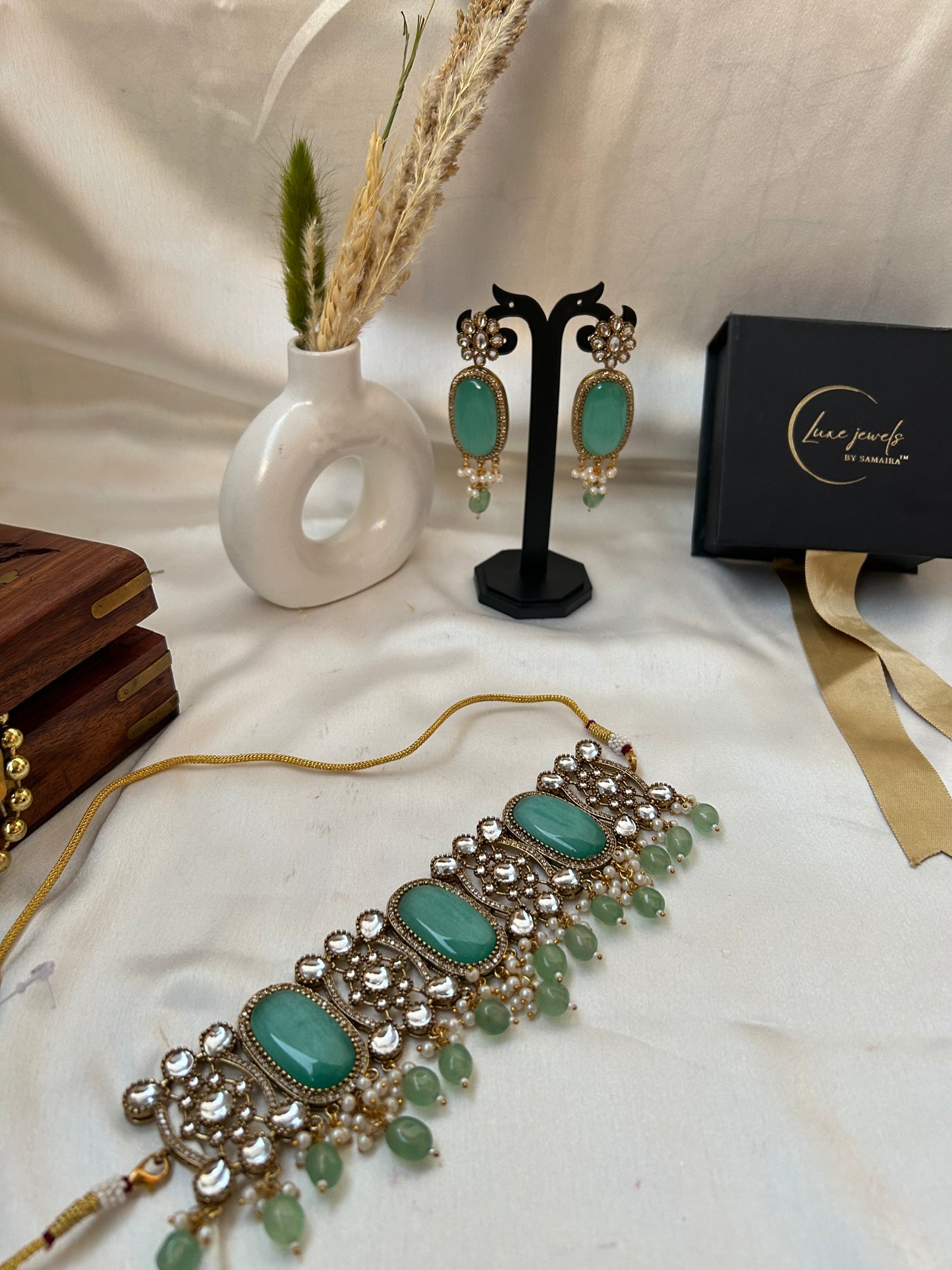 krisha green necklace set
