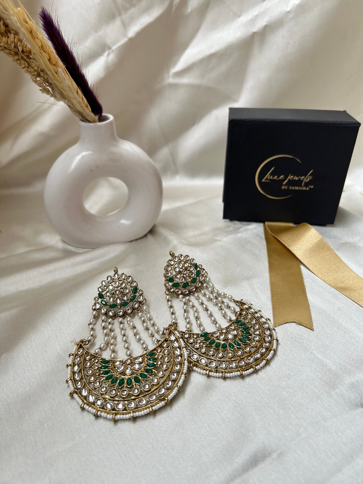 Keshavi Green Chandbali