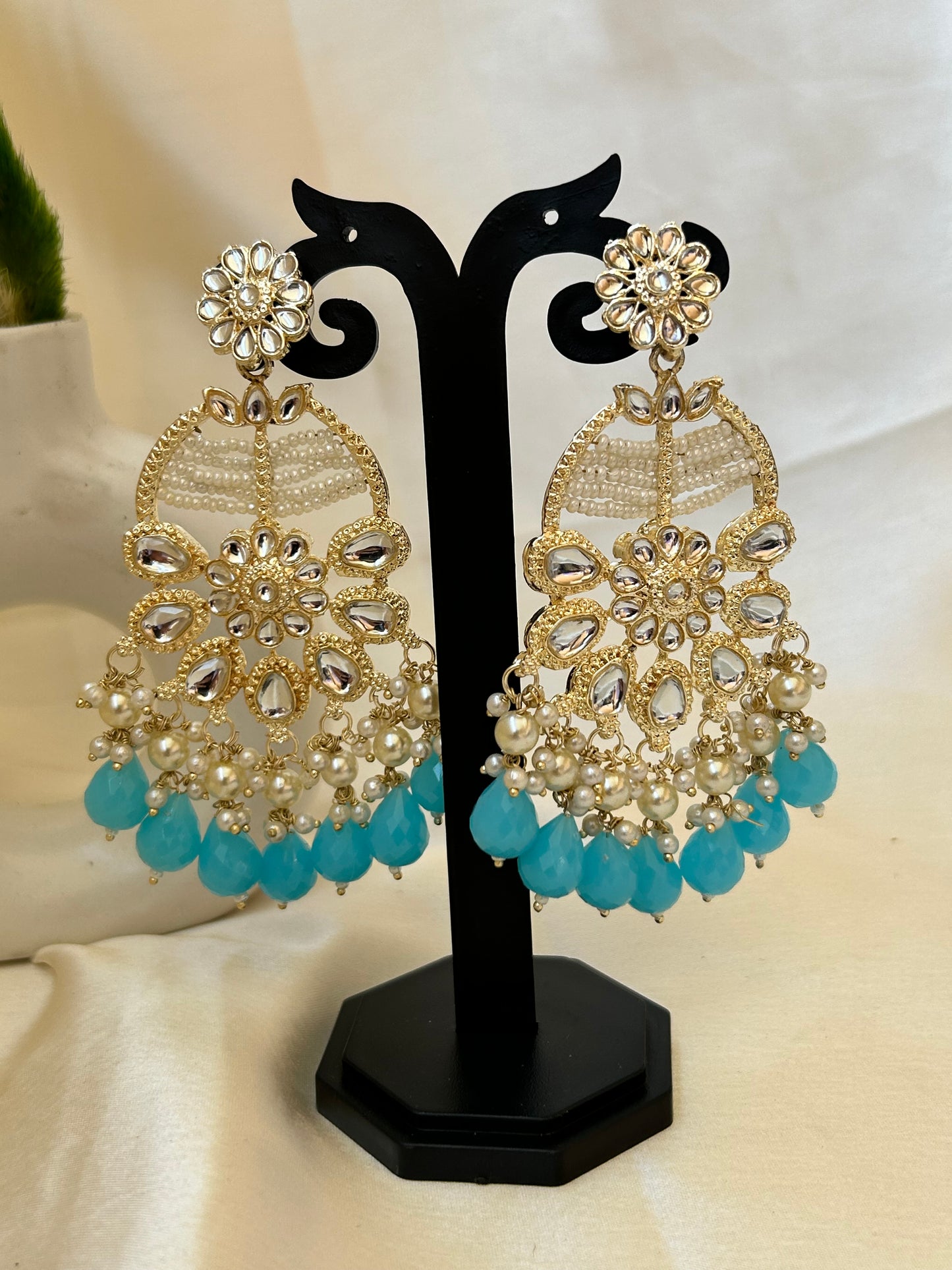 Blue Ishika chandbalis
