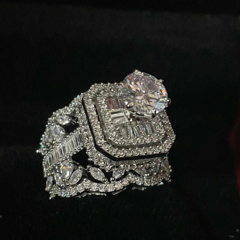 Queen silver ring