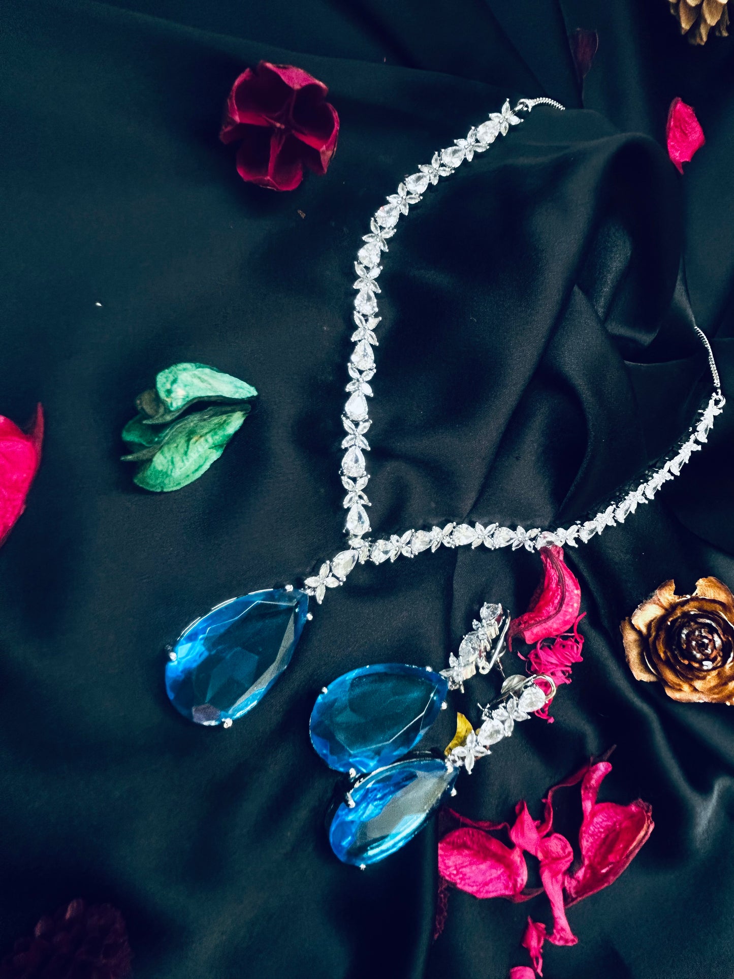 Deepika blue pendant necklace