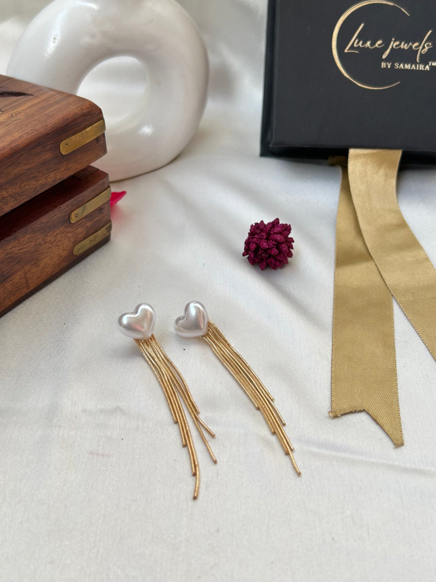 kanal golden pearl earrings