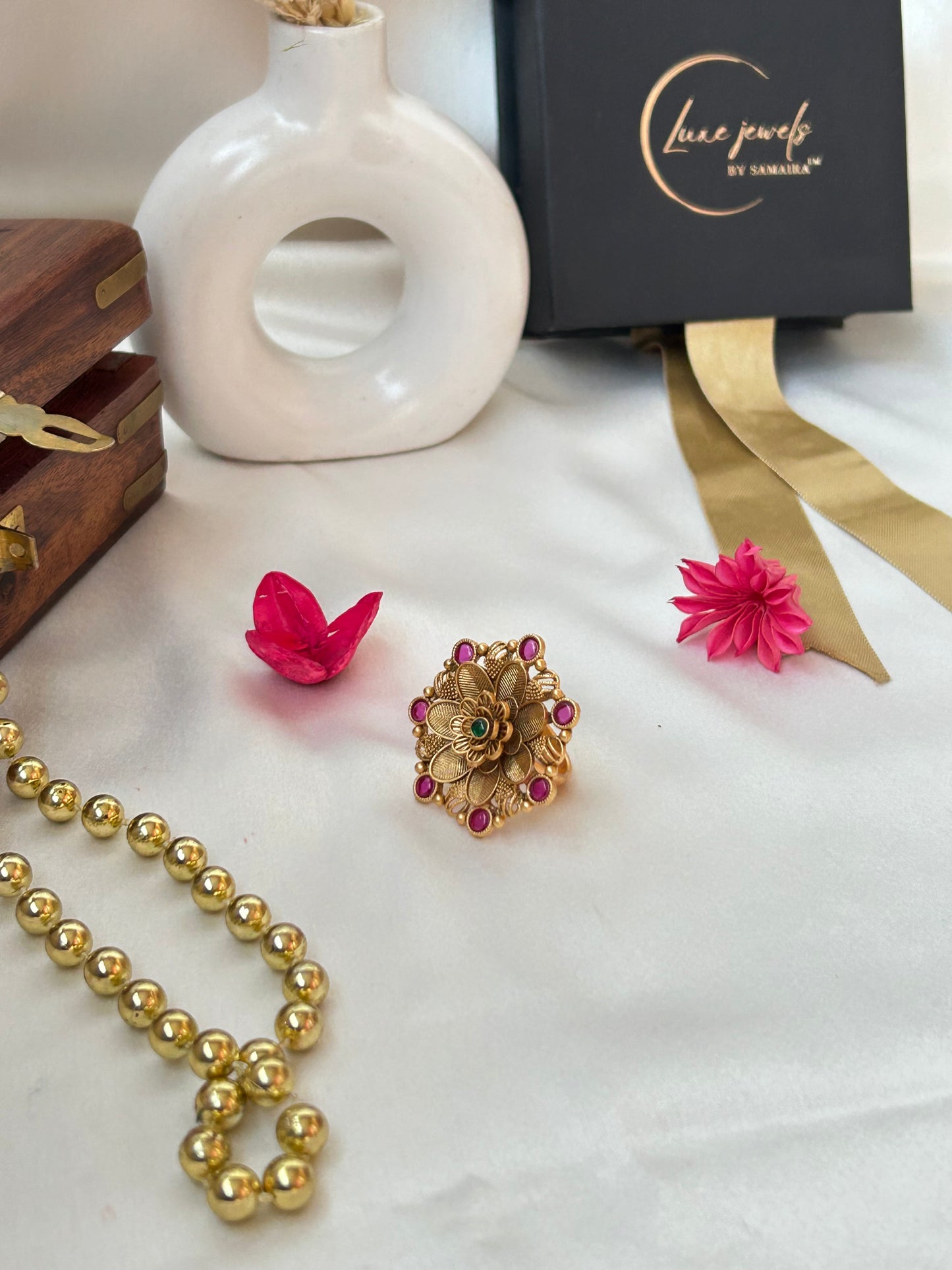 Unati Floral Ring
