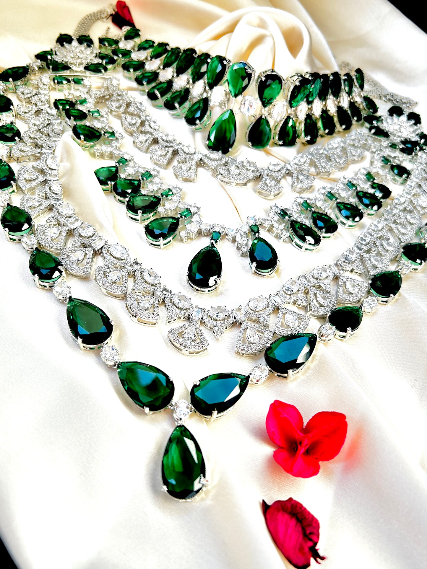kiara necklace set
