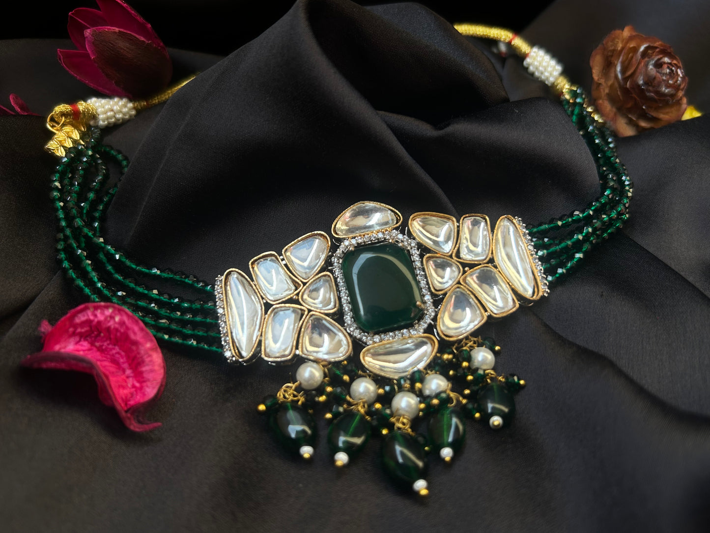 Vanisha emerald choker