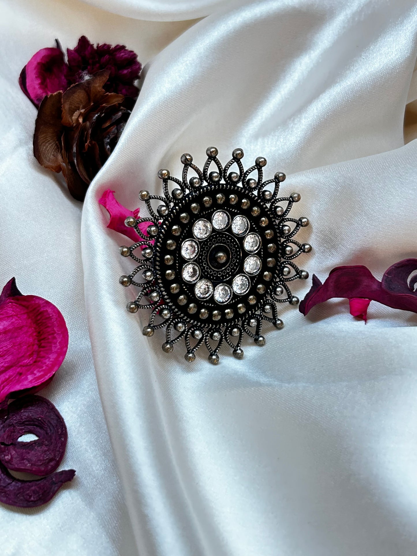 Pihu oxidised ring