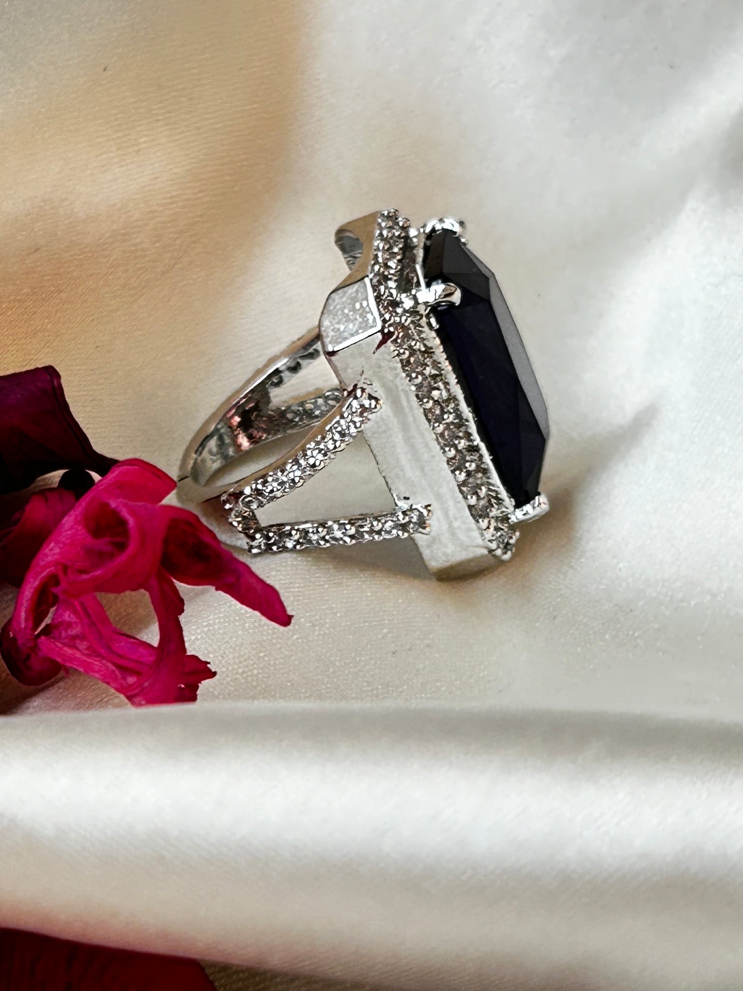 Maisha navy ring