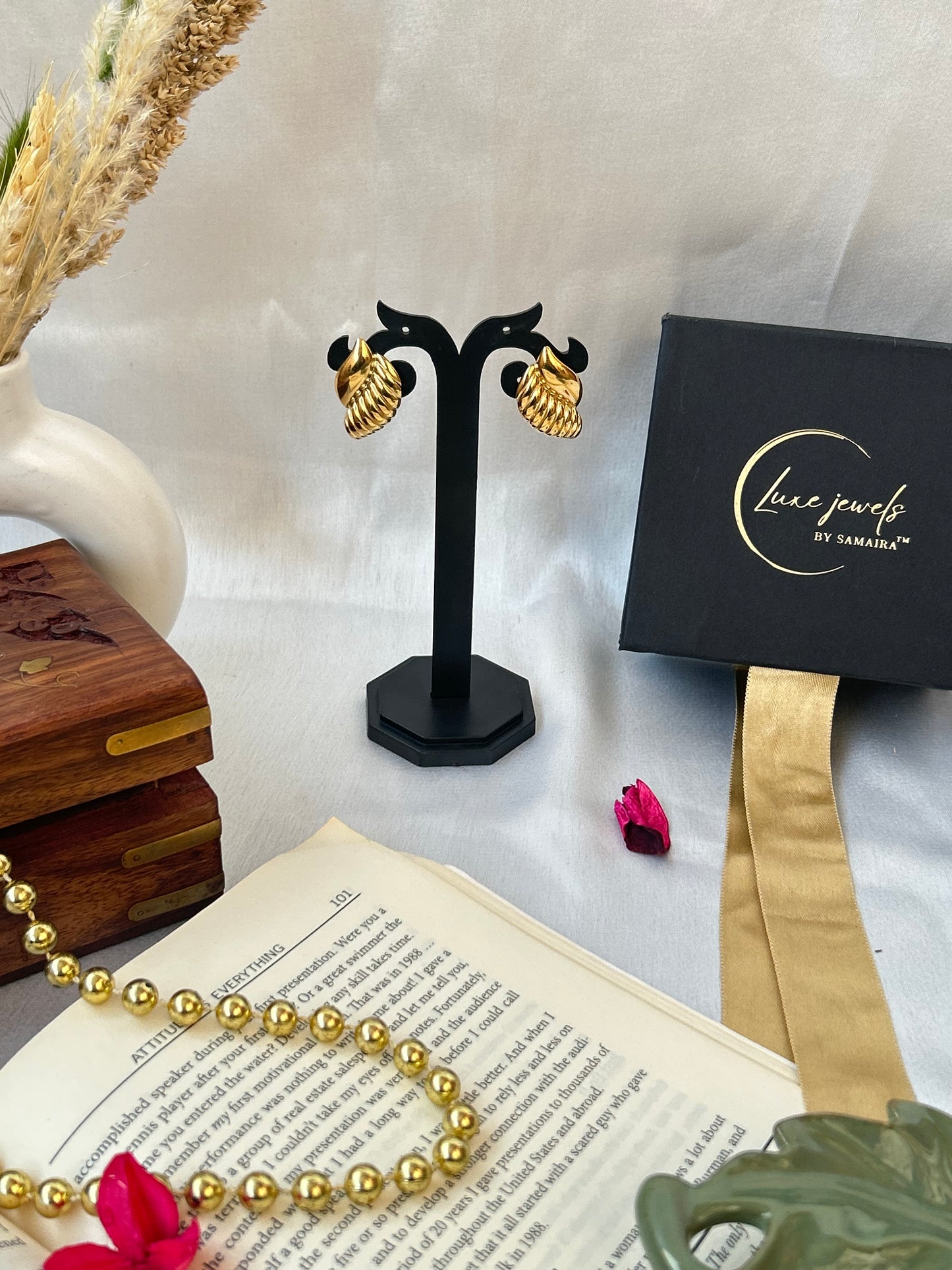 Classic Shell Studs