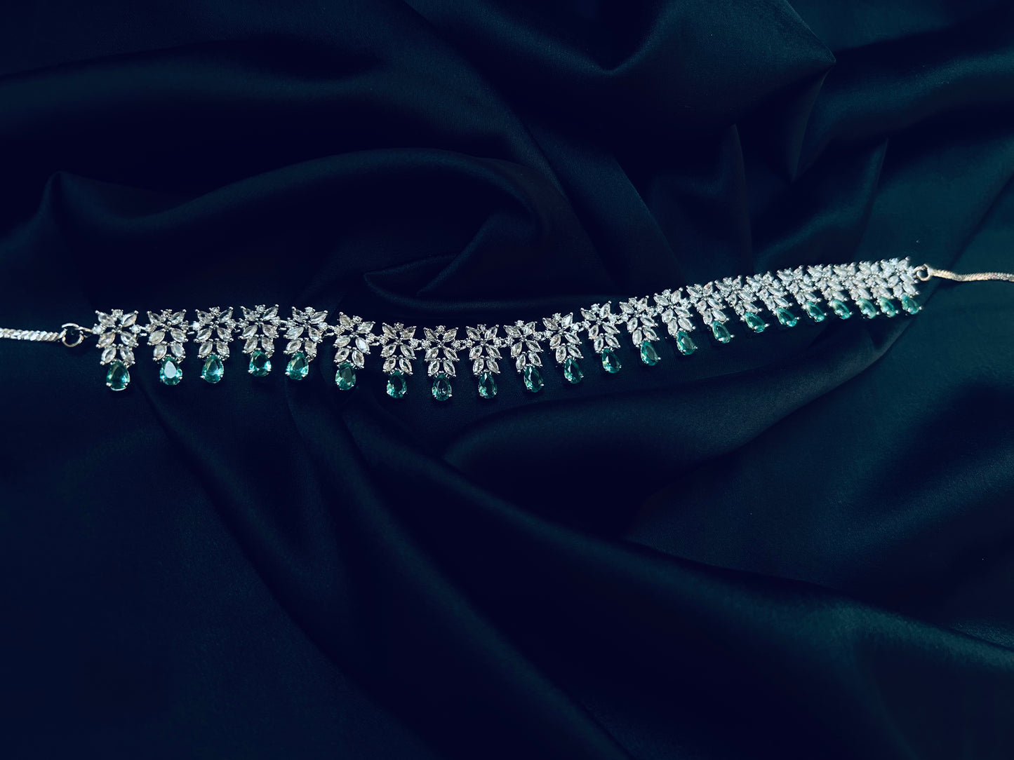 Maisha green choker