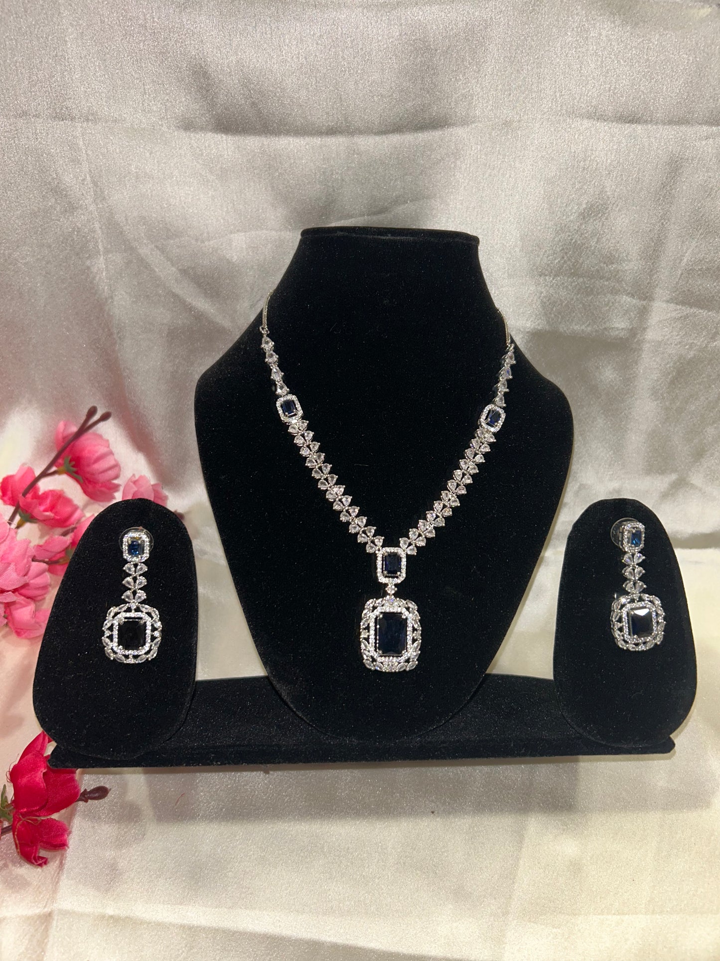 Layla navy necklace