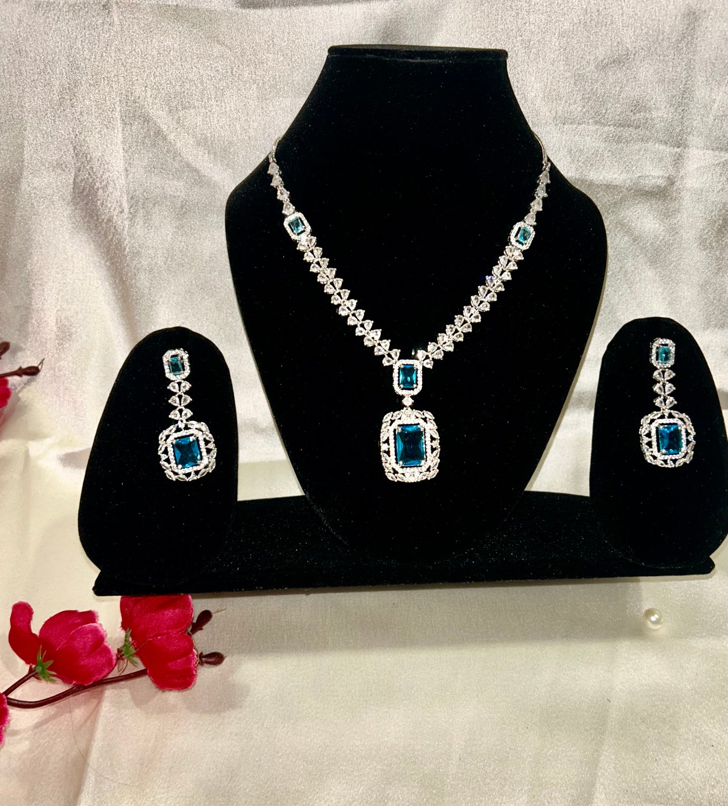 Layla blue necklace