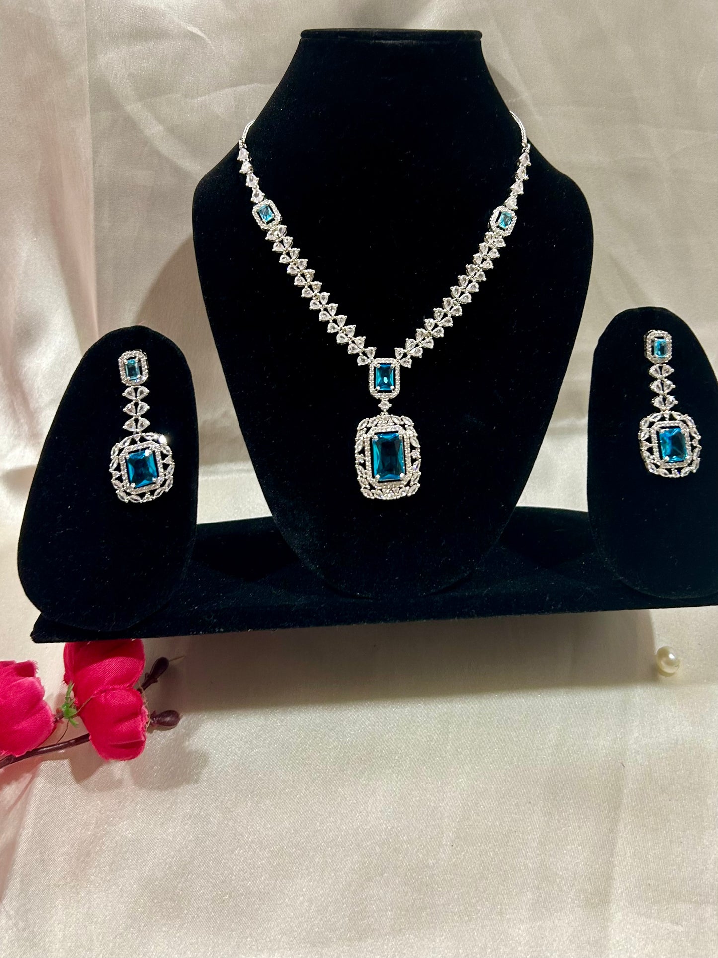 Layla blue necklace