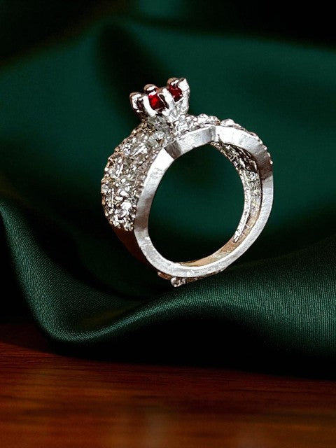 Lyna Ruby silver Ring