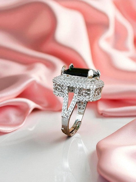 Velvet Night Emerald Ring