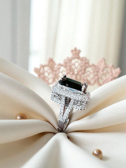 Velvet Night Emerald Ring